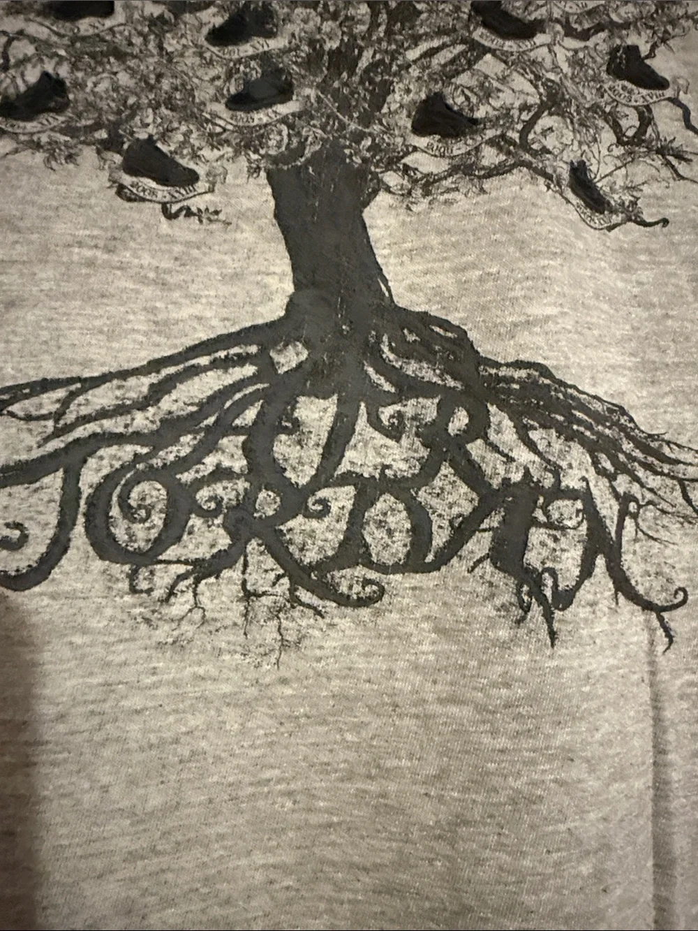 JORDAN Men's Gray Graphic Tree Short Sleeve Tee stitch, shoes on shirt